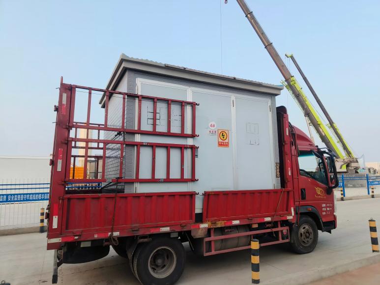 �������Ƹ۶�����ˮ���������βˮ�������̶���һ����ٵ���Ŀ